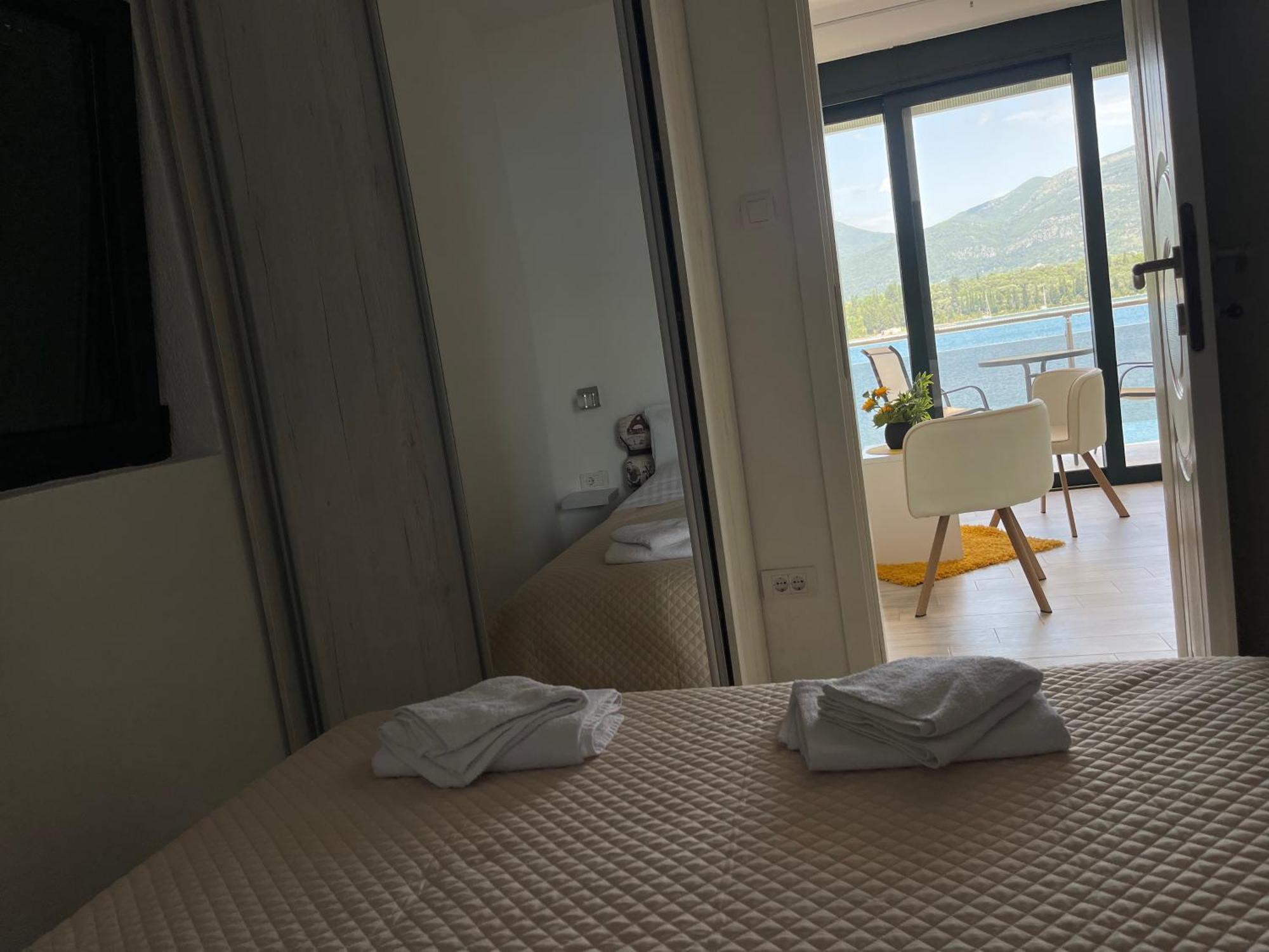Apartmani Mia Tivat Bagian luar foto