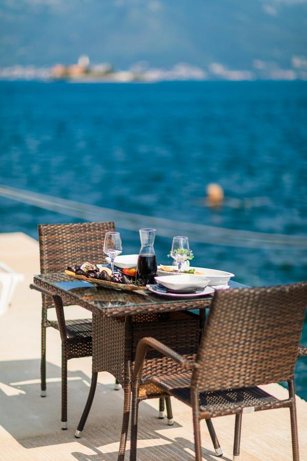 Apartmani Mia Tivat Bagian luar foto