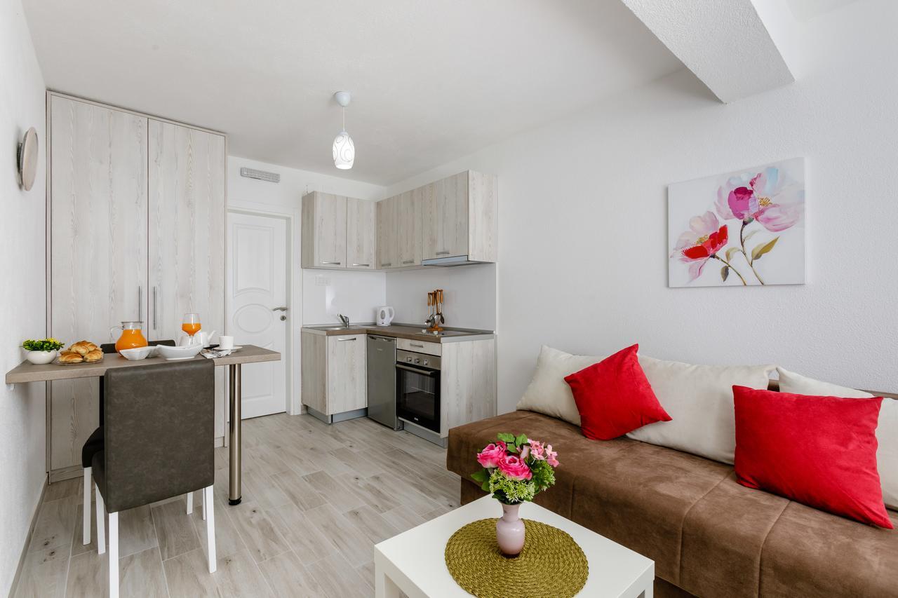 Apartmani Mia Tivat Bagian luar foto